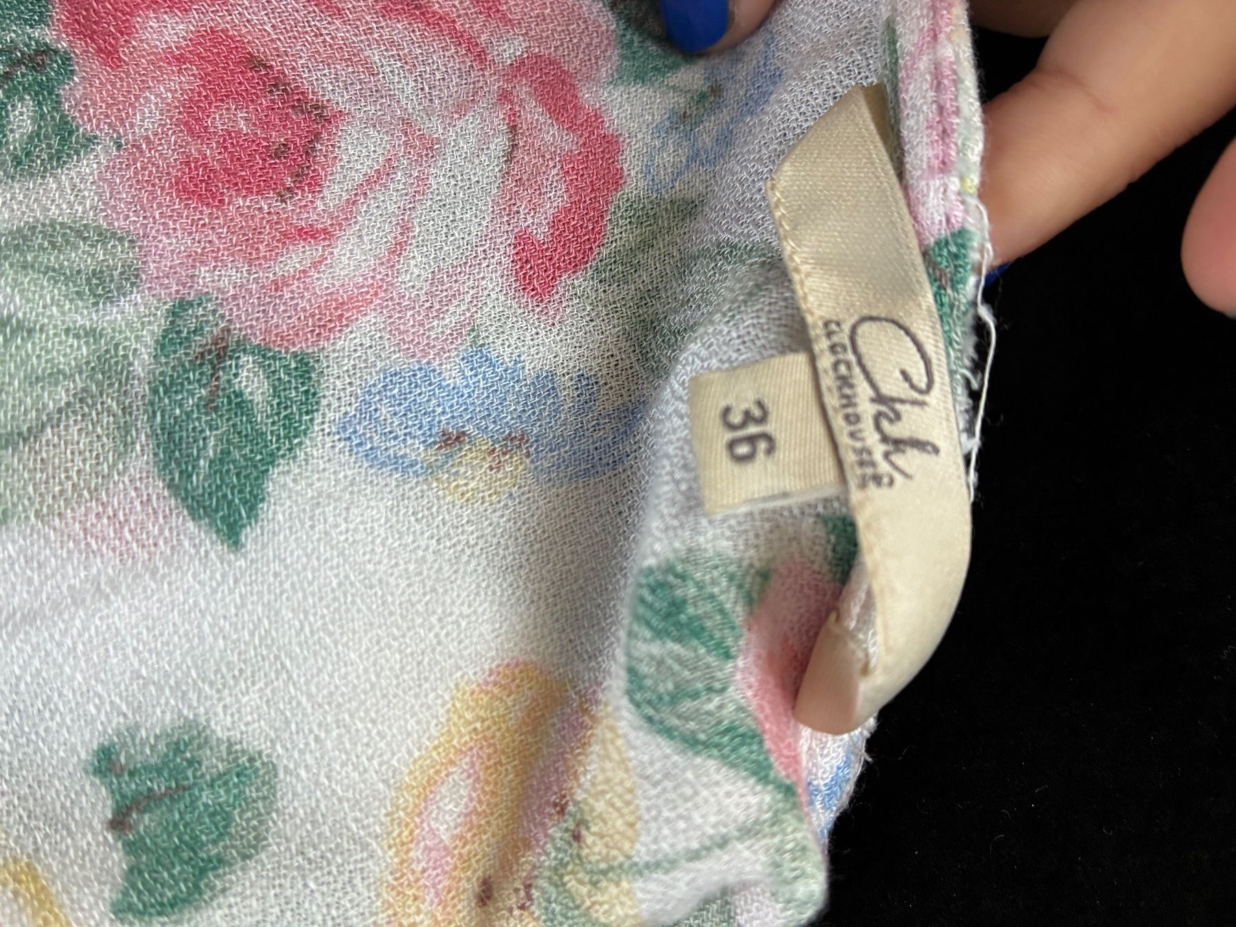 C&A Kleider: Robe cache-cœur à fleurs C&A – Gebraucht aus Marly von cam_x5xs 4