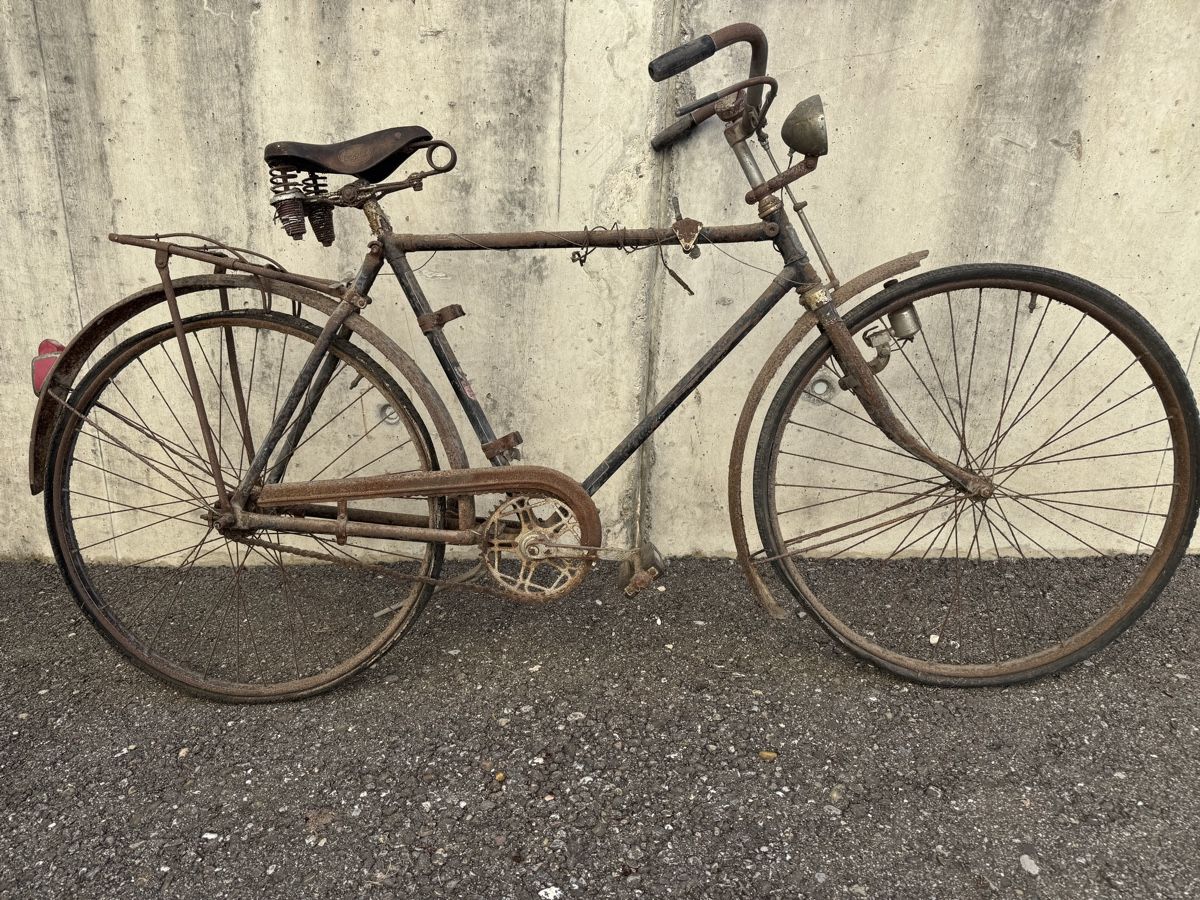 Vélos: trumph velo – Défectueux à neunkirch par Casavecchia