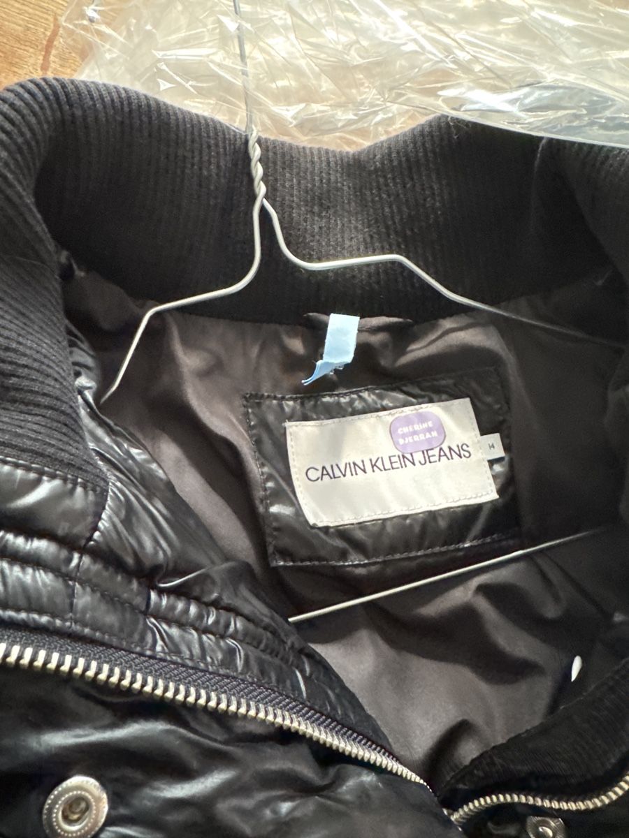 Calvin Klein Giacche: Calvin Klein Daunenjacke Gr M – Usato da Visp venduto da Pastis 2