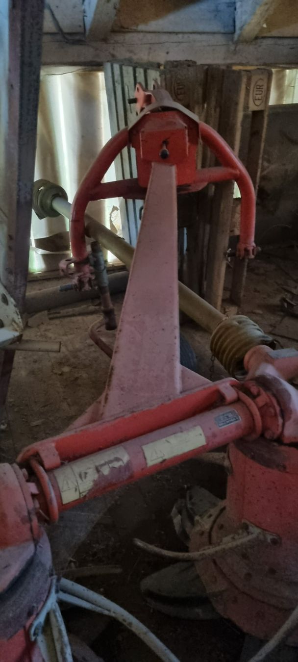 Kuhn Raccolta foraggio grezzo: Bargain:  Trommelschwader 2.5m Arbeitsbreite – Usato da Gossau SG venduto da juergDaenzer 1