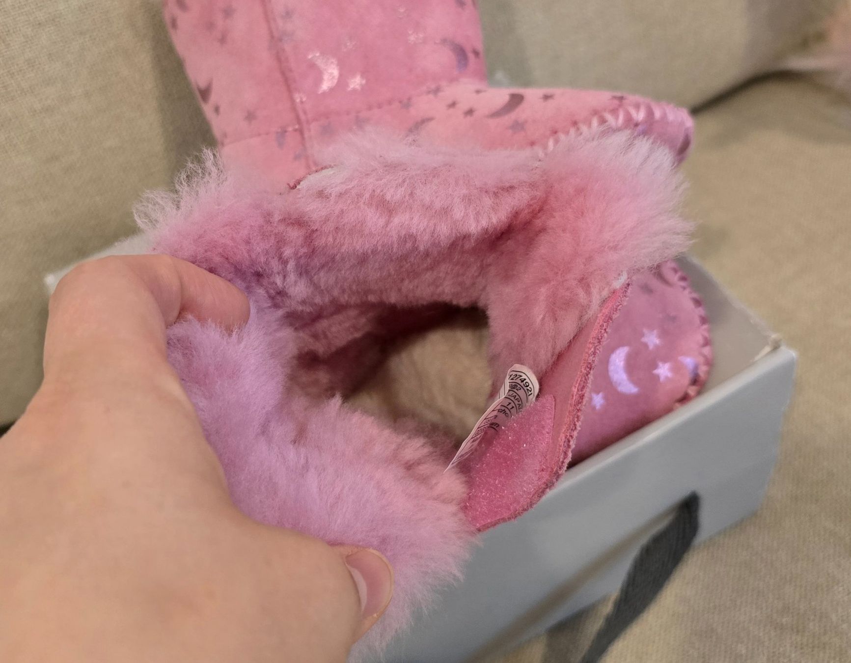 Ugg Scarpe per ragazzi: UGG Baby Schuhe-18 – Usato da Schlieren venduto da dan_8ypz 4