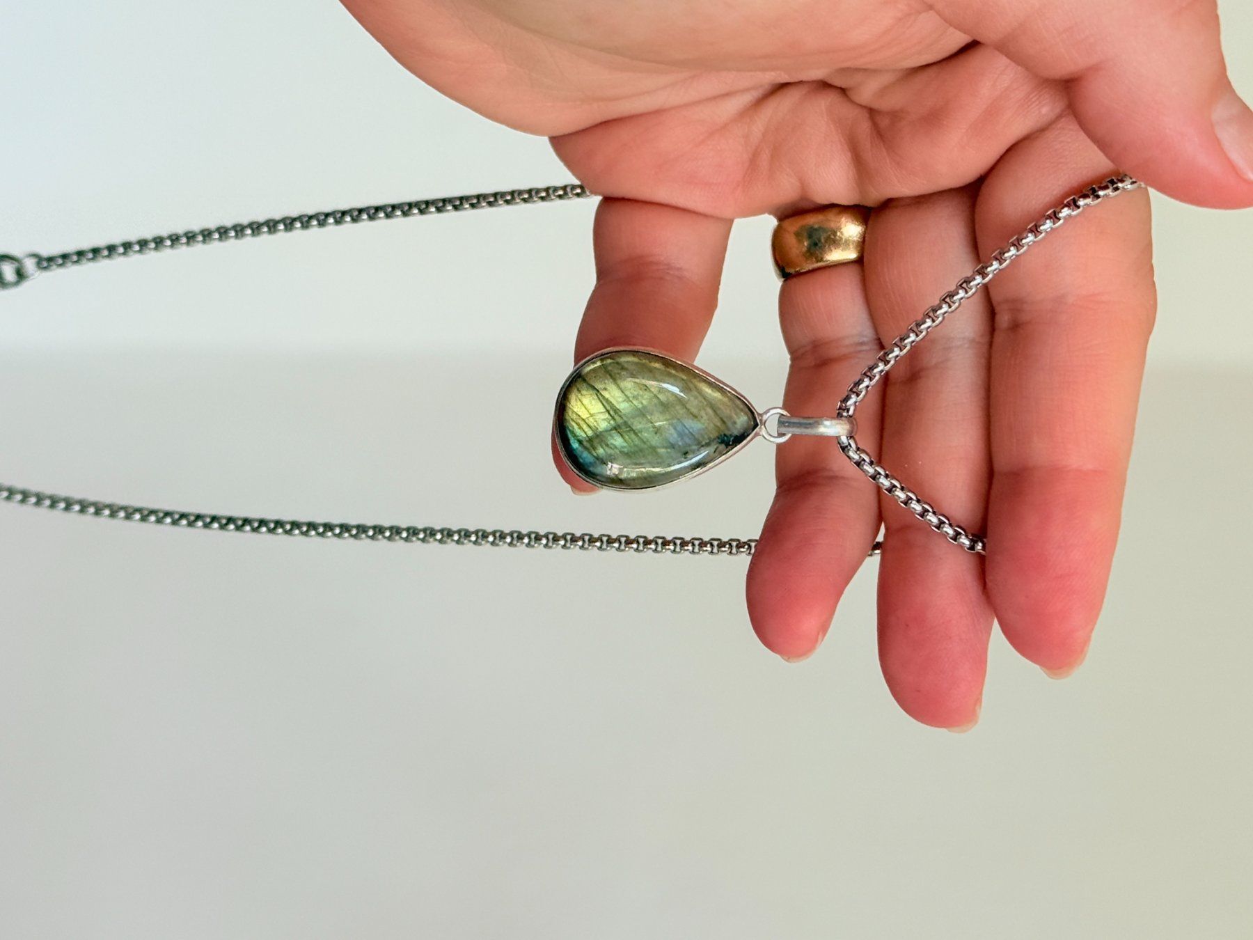 Colliers: Labradorite necklace – Neuf avec emballage d'origine à Genève par AGBERG 2