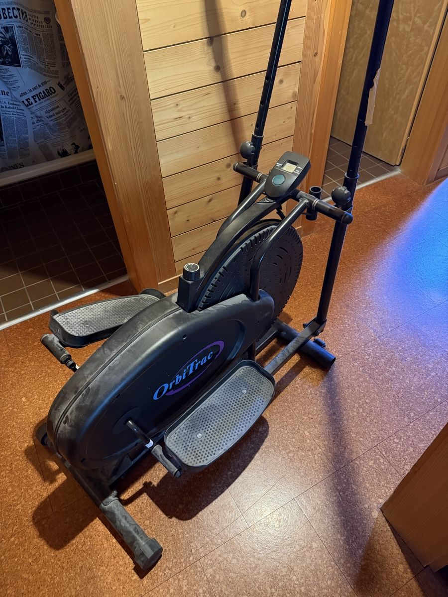 Hometrainer: Crosstrainer zu verkaufen – Usato da Mühlethurnen venduto da cor_6gd9 1