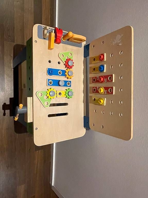 Hape Spielzeuge: Établi enfants – Gebraucht aus Grandvaux von ejay74 2