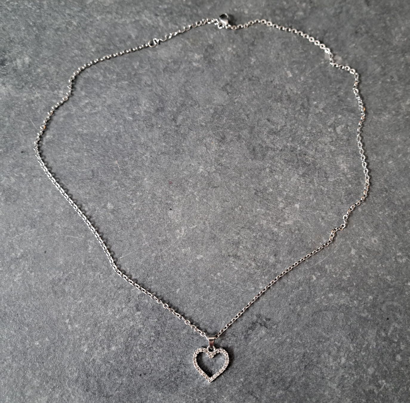 Catenine: Collier avec pendentif cœur – Nuovo e nell'imballaggio originale da St-Imier venduto da supernova21 1