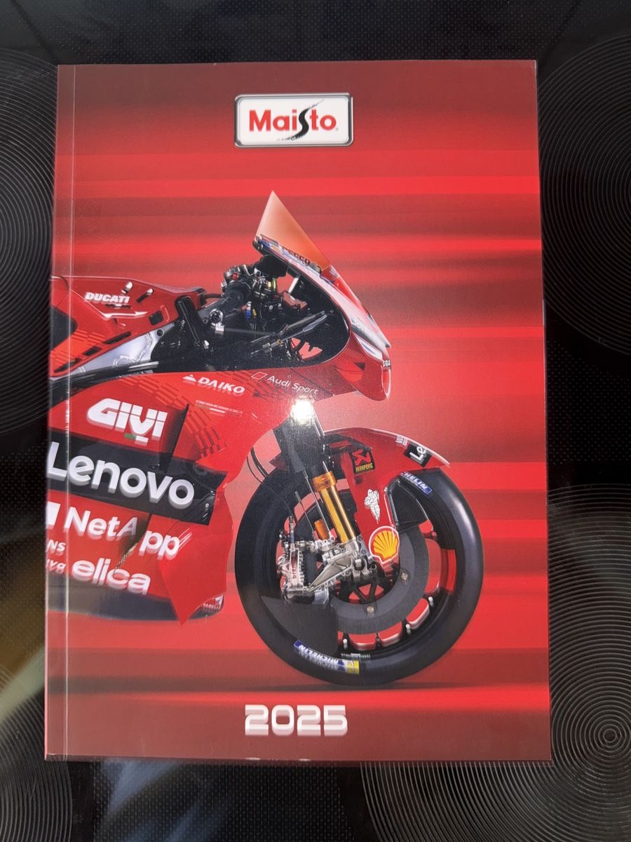 Documenti: Maisto Modellautokatalog 2025 – Nuovo (secondo la descrizione) da Messen venduto da Versber