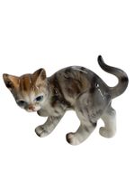 Katzenfigur aus Porzellan , 13 cm lang, 9,5 cm hoch