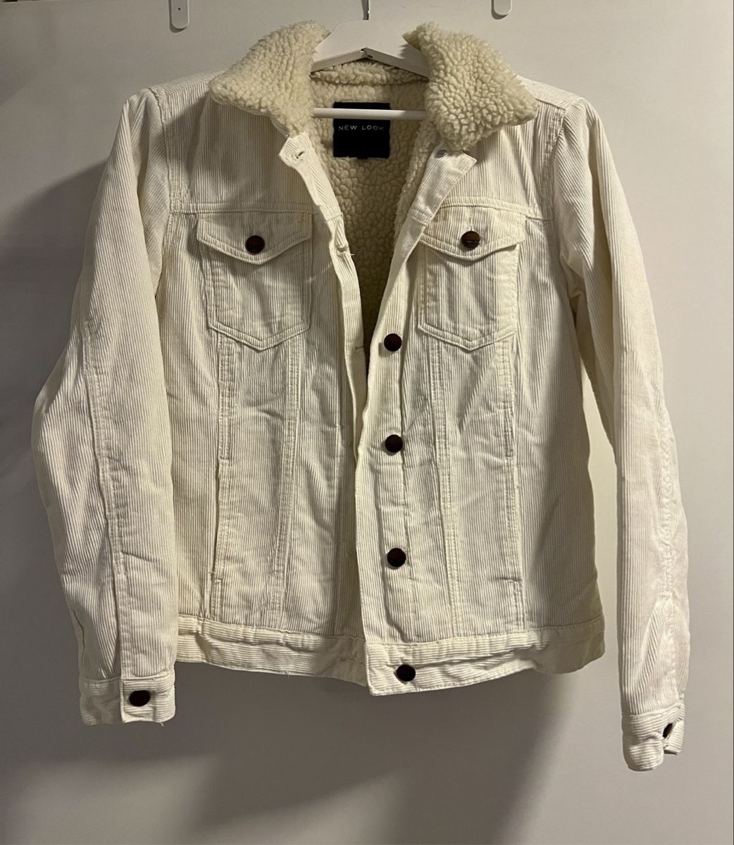 Jacken: Weisse Cordjacke mit Teddyfutter – Gebraucht aus Zürich von peachjess 1