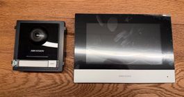 Hikvision DS-KD8003-IME1 + DS-KH6320-WTE1