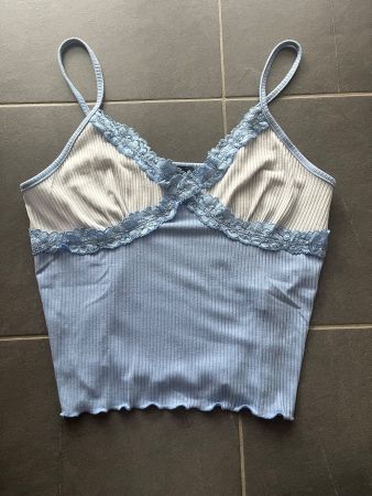 Top mit Spitze in hellblau - Primark (M)