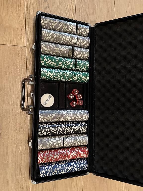 Spiele: Chipsatz. Jetons  – Gebraucht aus Basel von Geboten