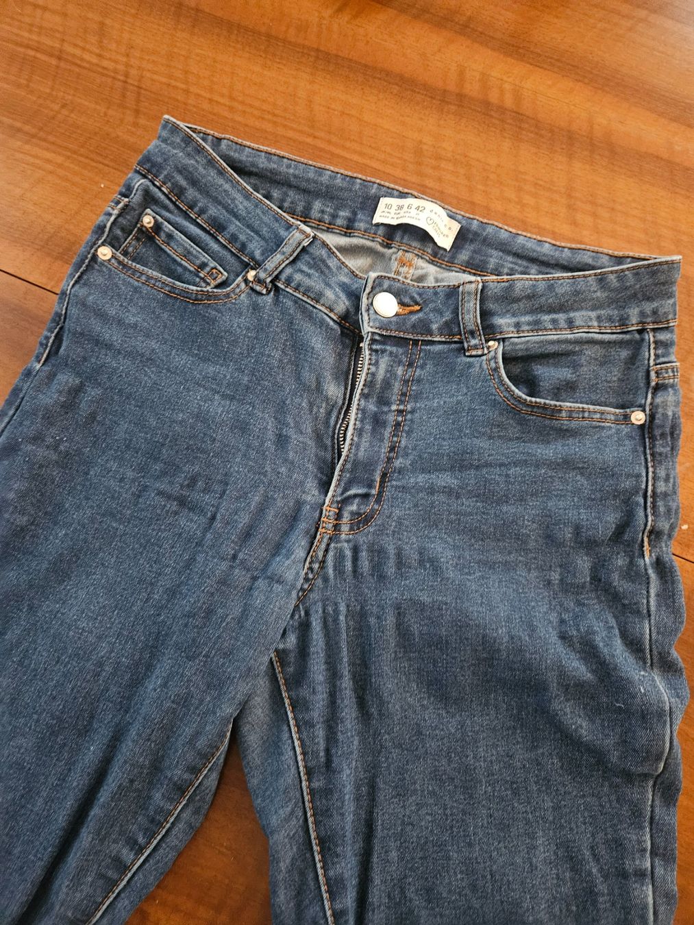 Jeans: Jeans Gr EUR 38 – Usato da Frauenfeld venduto da Jewells-Child