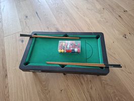Mini Billardtisch mit Zubehör gebrauchter Zustand