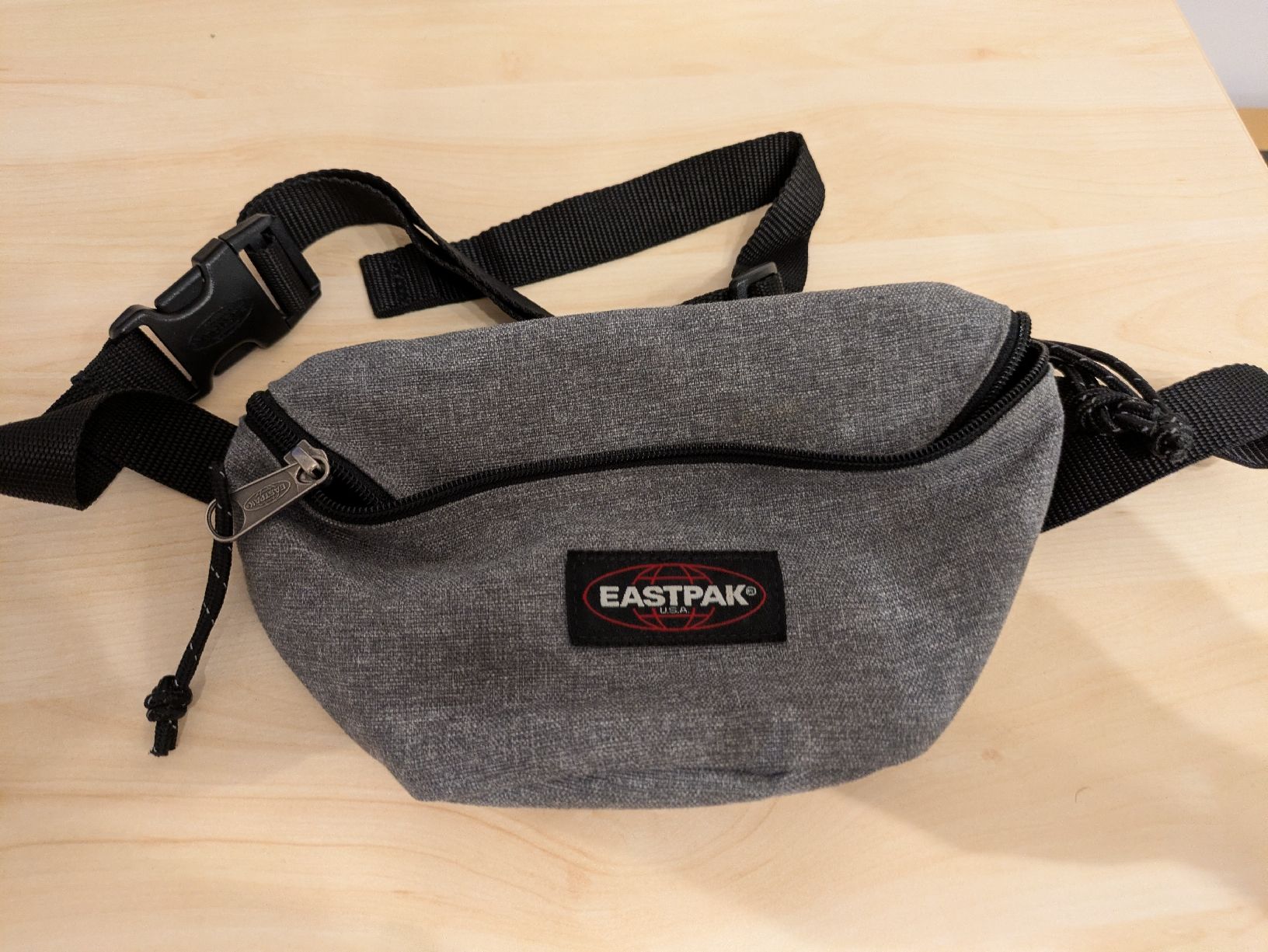 Eastpak Taschen: Eastpak Bauchtasche – Gebraucht aus Möhlin von PhillipThomas