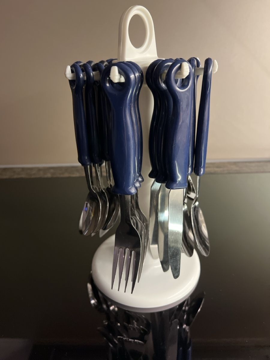 Set di posate: Neuwertiges Besteck-Set mit Halterung, 24-teilig – Nuovo (secondo la descrizione) da Härkingen venduto da Mada90 5