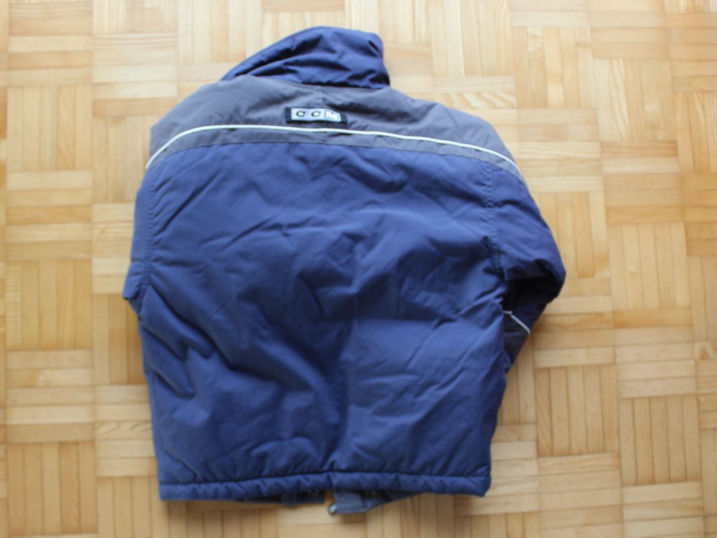 Lotti & Set di vestiti: Winterkleiderpaket Skihelm 128 – Usato da Walliswil-Nbipp venduto da Speer516 9