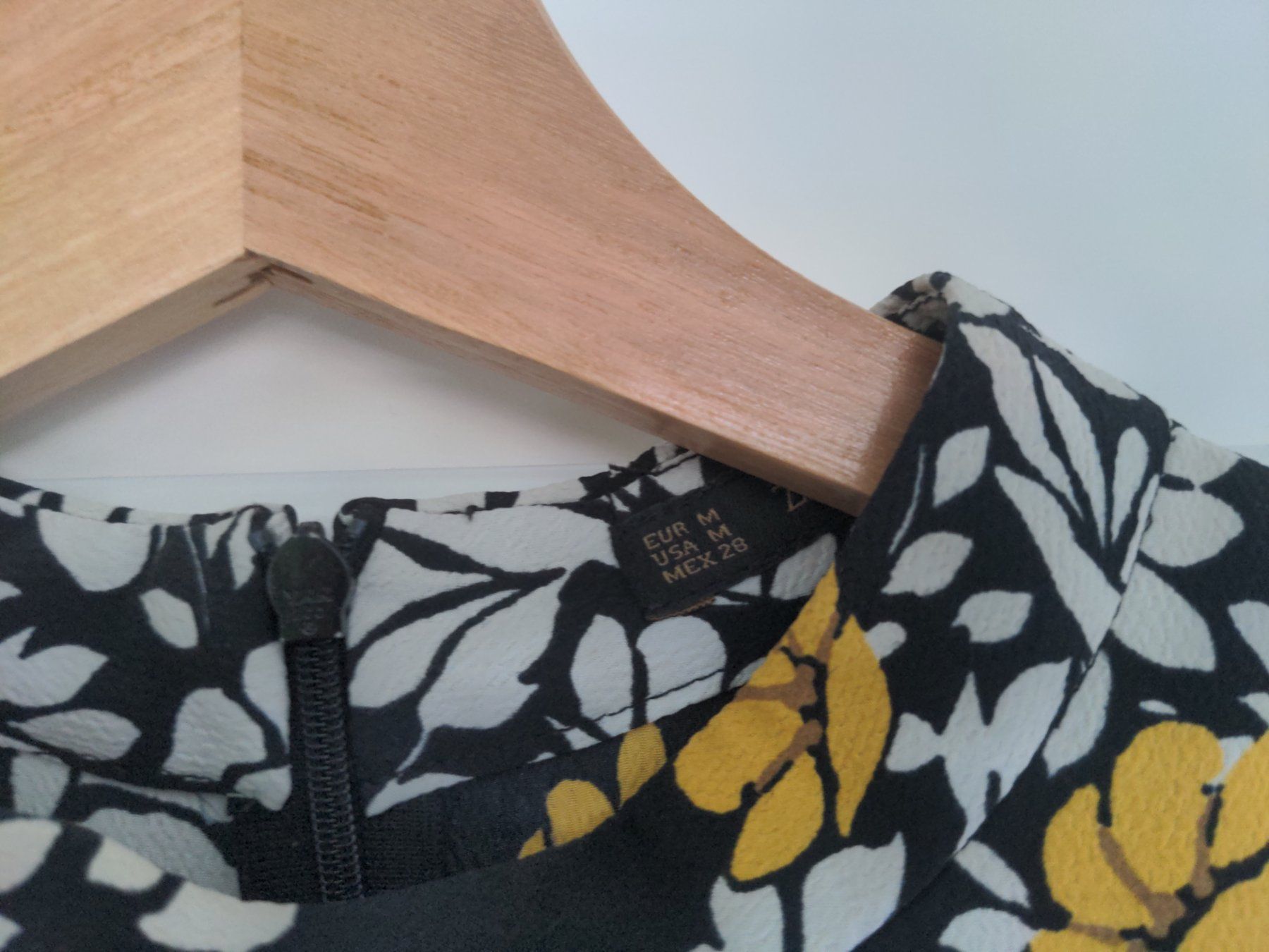 Vestiti: Robe Zara (style Bash) – Nuovo (secondo la descrizione) da Grueningen venduto da t.campanella 2
