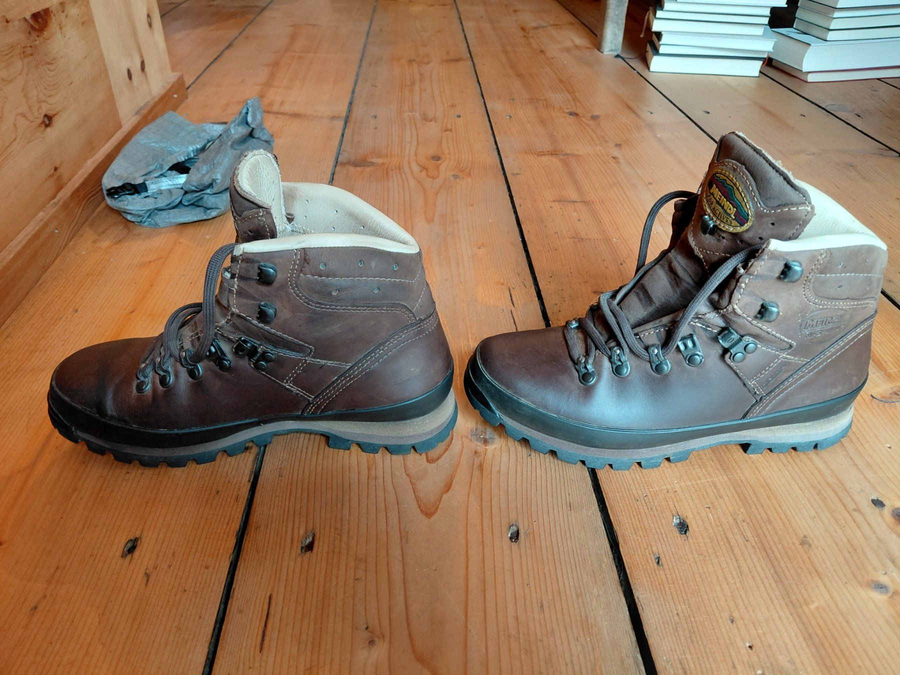 Meindl Scarpe da donna: Meindl Borneo 41 – Usato da Zernez venduto da ric_sns5 4