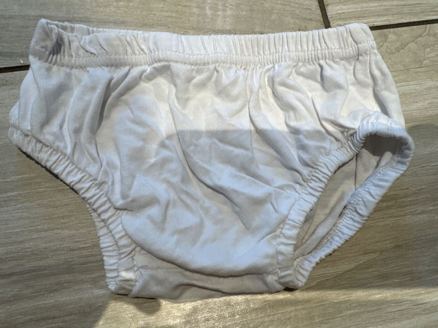 Lotti & Set di vestiti: Sommer Set Mädchen inkl Pipi Trainings Slip – Usato da Gelterkinden venduto da Familienferien 7