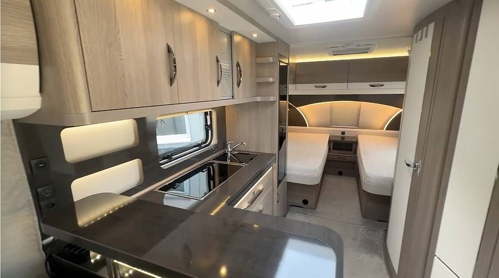 Hobby Veicoli da campeggio: Hobby Prestige 620 CL – Usato da Cadenazzo venduto da CaravanService 4