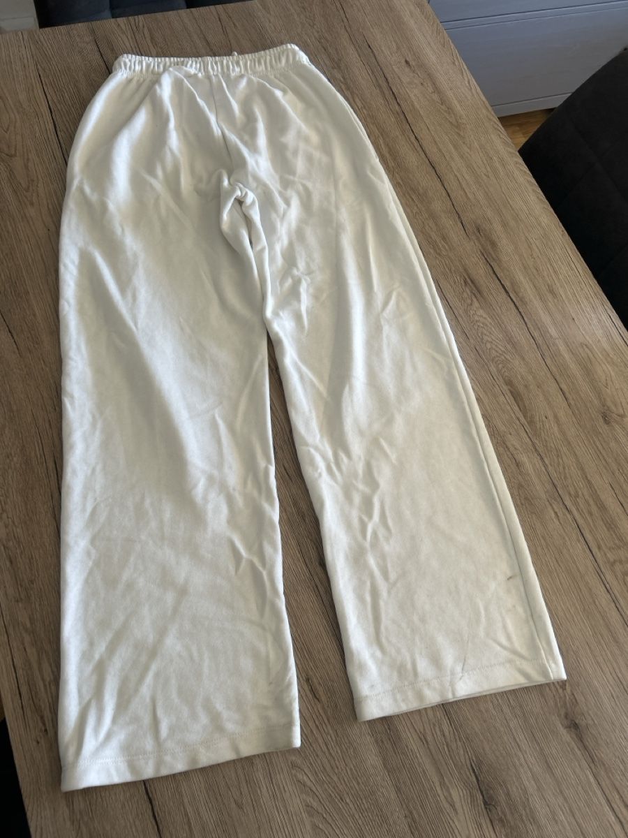 Pantalons: Pantalon  – D'occasion à St-Sulpice VD par pat_2d7h 1