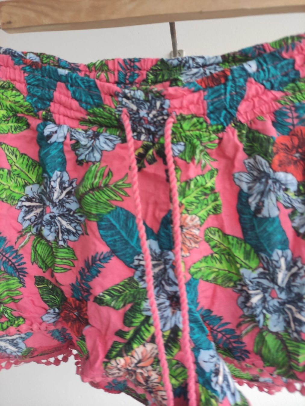 Superdry Hosen: Shorts bunt Gr. XS Superdry – Neu (gemäss Beschreibung) aus Schliern b. Köniz von Pecannut 2