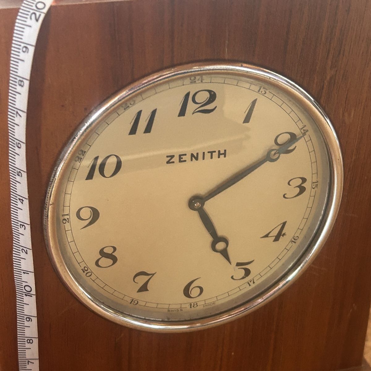 Zenith Sveglie: Antiker Zenith Wecker aus Holz! – Usato da Laufen venduto da belleskulptur 5