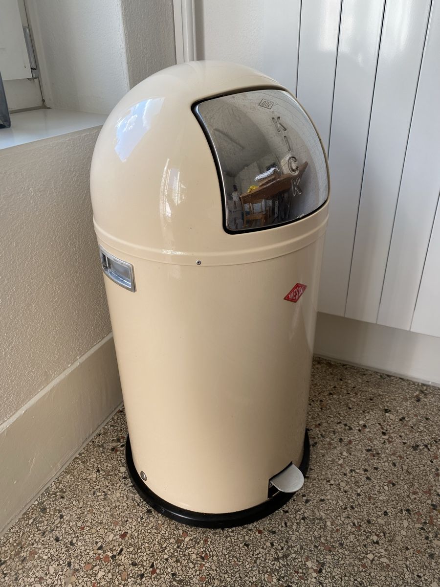 Wesco Abfalleimer: Wesco Kickboy 40l Abfalleimer – Gebraucht aus Zürich von Modulator