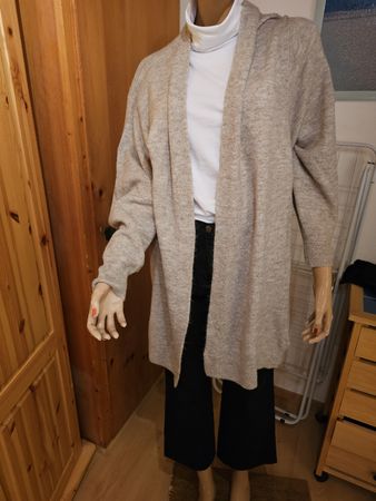Super Outfit mit Jäckli,jeans und Shirt Gr.M