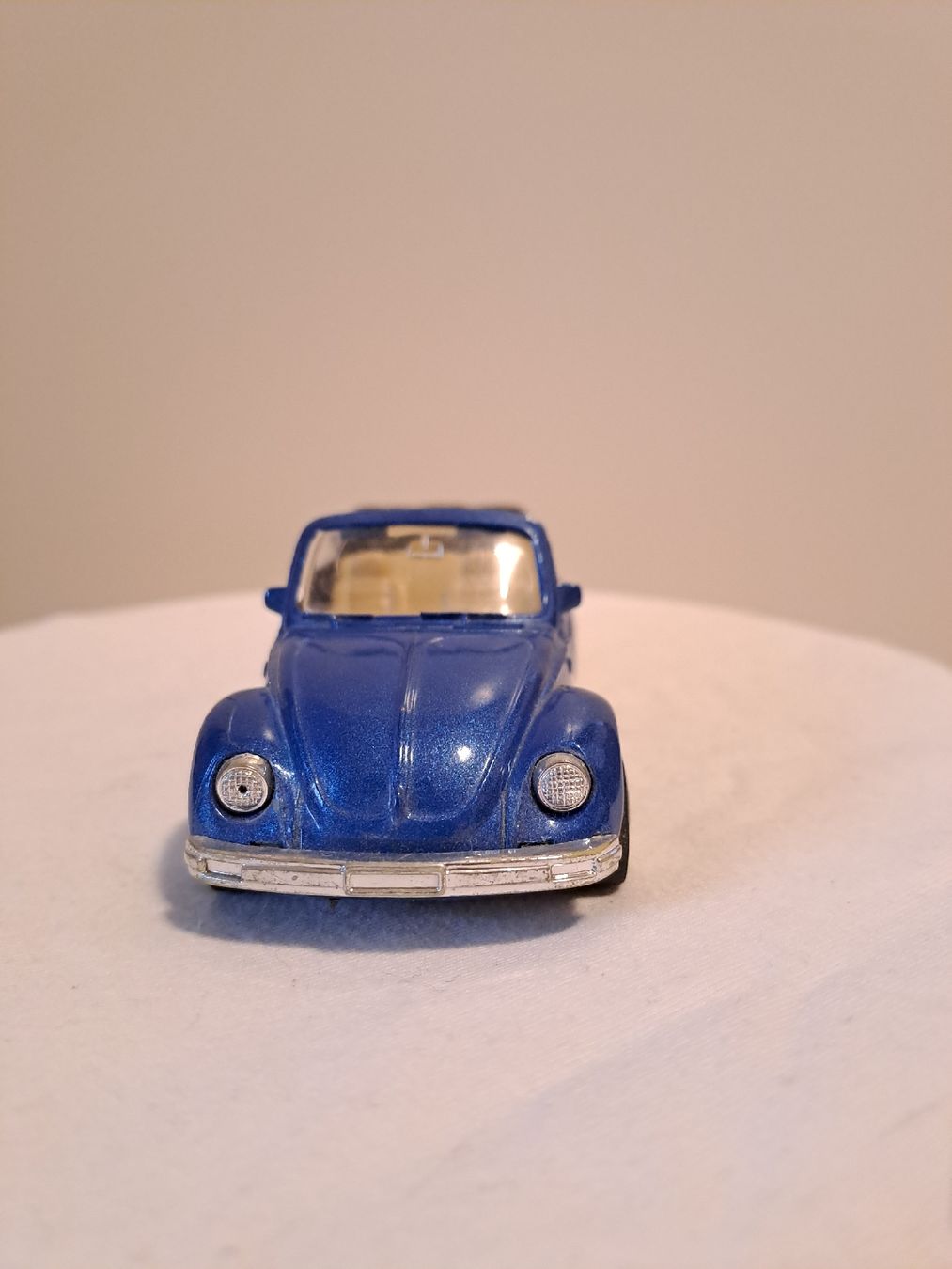 Volkswagen Modellini d'auto: Vintage VW Käfer 1303 Cabrio Modellauto – Usato da Wädenswil venduto da FrieBro 1