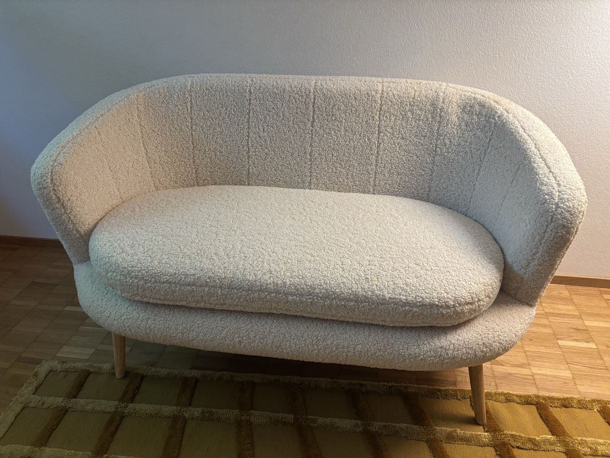 Sofas: Bouclé Sofa Creme – Teddy Look 2-Sitzer – Gebraucht aus Zürich von Eves.vintage.element 1