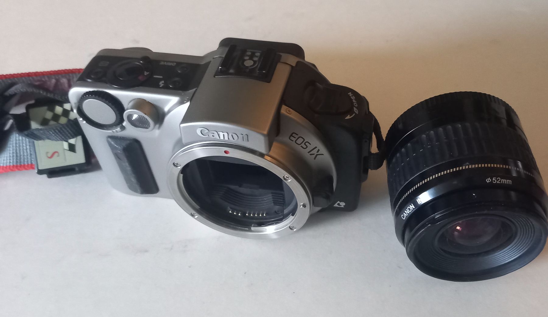 Canon Appareil photo: Canon EOS IX  3 Format Camera. – D'occasion à Greifensee par YMCA1943 5