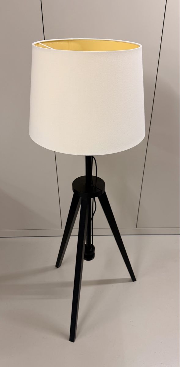 Ikea Lampes: Stehlampe – D'occasion à Bottighofen par Tailor_1971