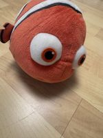 Stofftier Fisch Clownfisch Nemo neu Disney +Dori