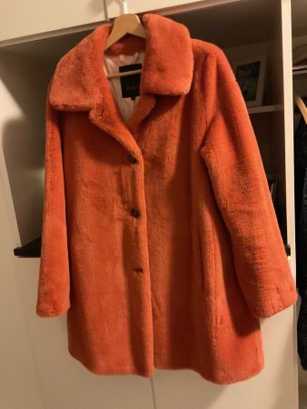 Marke SAKI of Sweden, Kunstfelljacke lang, orange Gr. 38