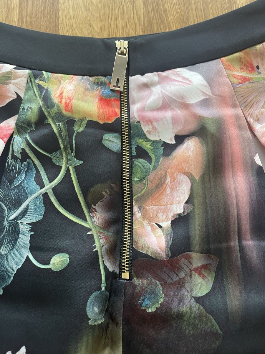 Ted Baker Röcke: Jupe Ted Baker London 36 (2) – Neu (gemäss Beschreibung) aus Oetwil am See von Freibeuterin 2