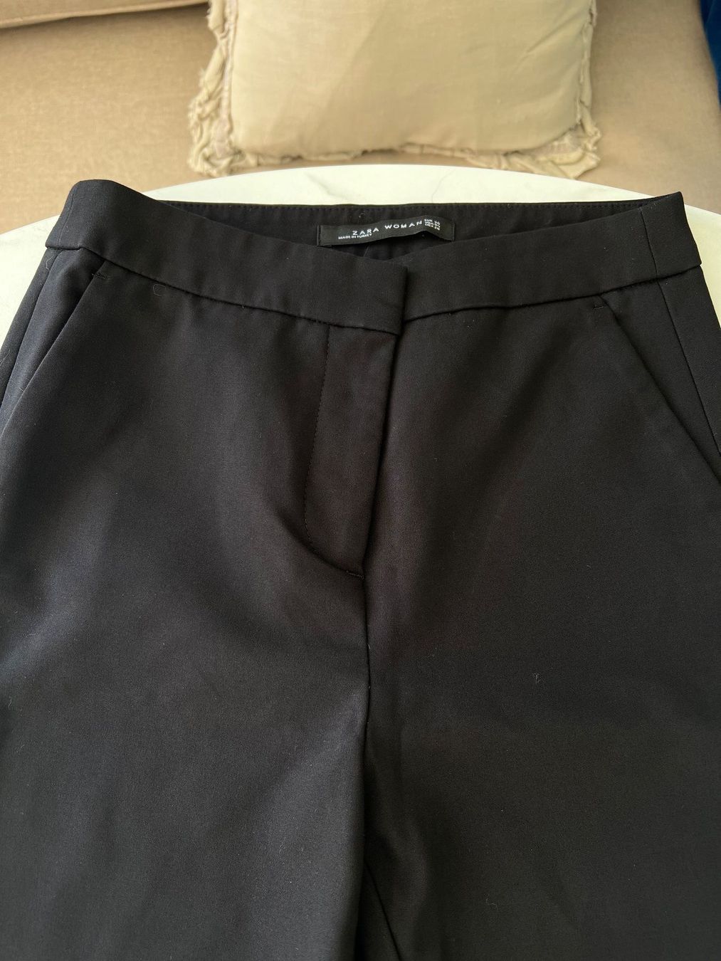 Zara Hosen: Schwarze Hose Zara Basic Collection 36 Small – Gebraucht aus Ebmatingen von Charliz 1
