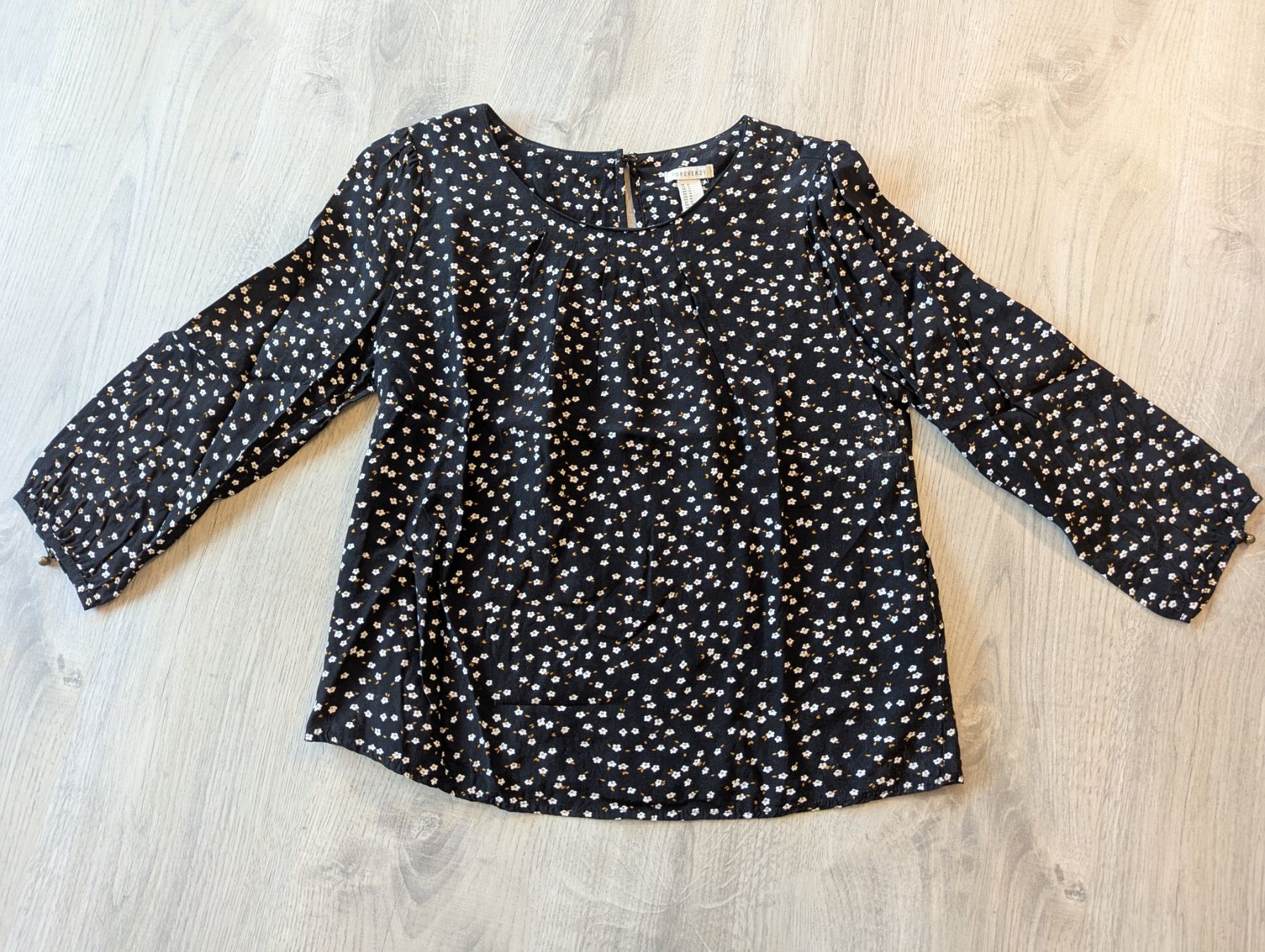 Camicette: Forever21 Bluse, schwarz geblümt Gr. M/36 – Difettoso da Goldingen venduto da YouAreMySunshine