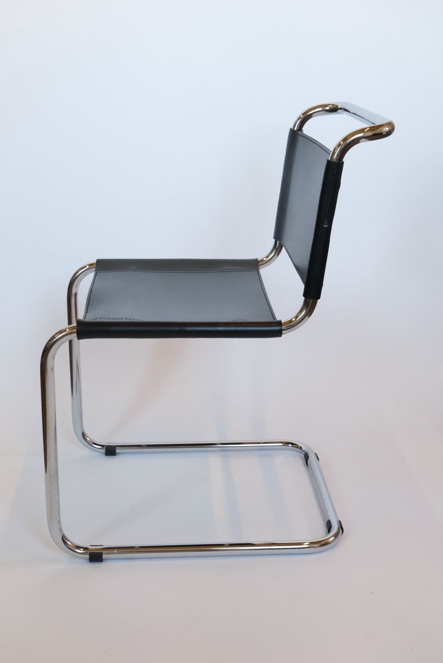 Stühle: Designklassiker Freischwinger Thonet Mart Stam Replika – Gebraucht aus Ramsen von Studio82 2