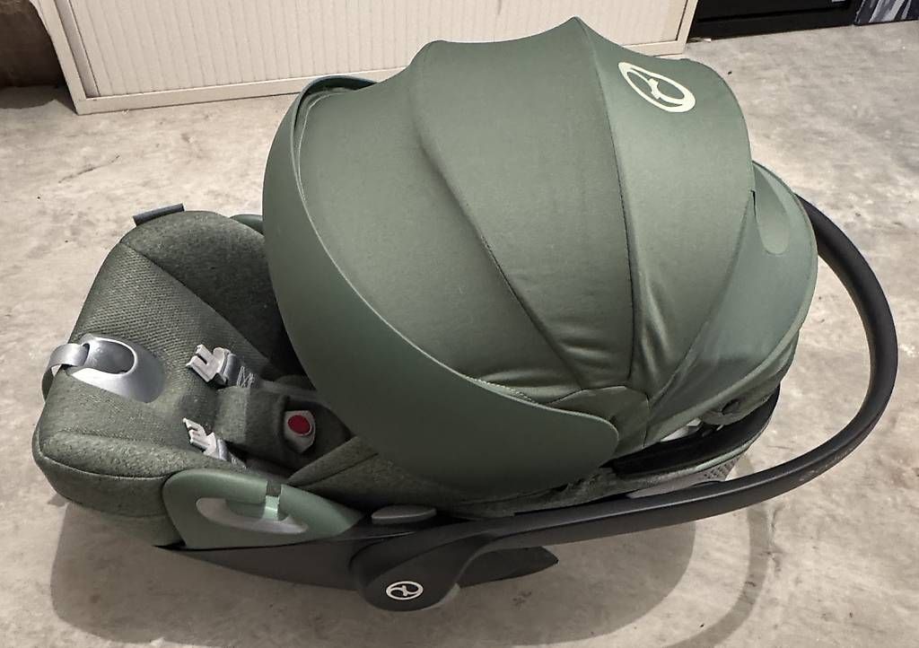Cybex Sièges auto: Cybex Cloud T I-Size – D'occasion à Eglisau par M.Herdt 1