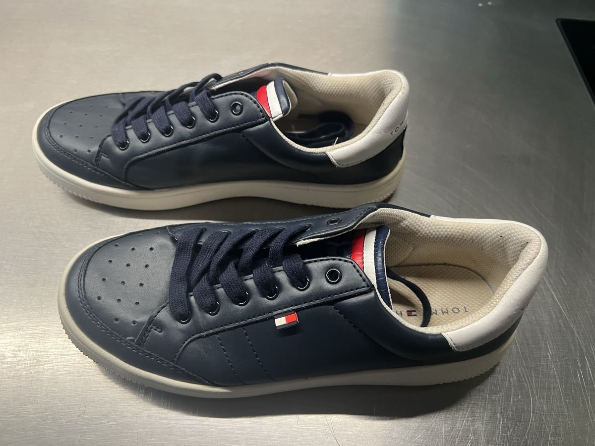 Tommy Hilfiger Chaussures femmes: Tommy Hilfiger Schuhe 38 – Neuf (Voir description) à Wädenswil par GNT