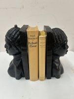 afrikanische Buchstützen Ebenholz Frauenbüsten Alter unbek.