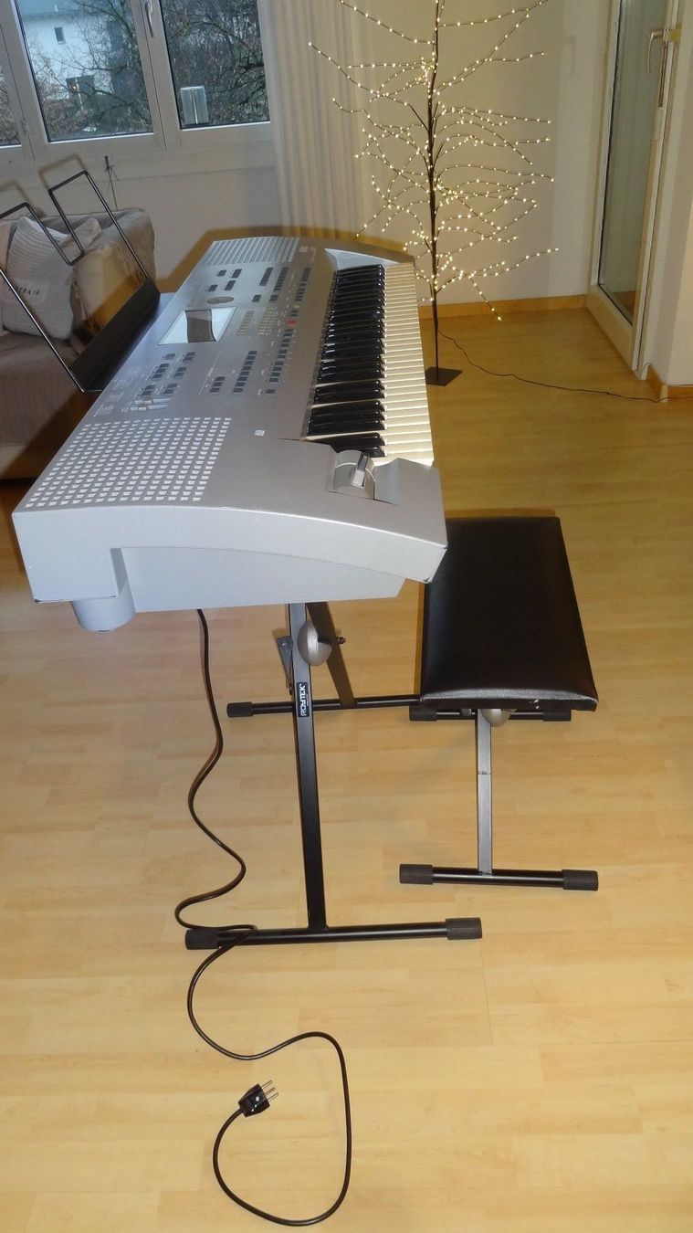 Korg Strumenti musicali: Keyboard KORG IS 40 – Usato da Bremgarten AG venduto da Rhoru 1