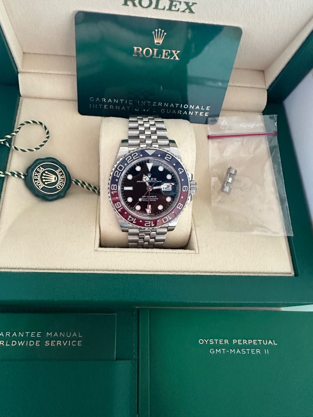 Rolex Orologi: Rolex GMT-Master II "Pepsi" - Full Set, 126710BLRO – Nuovo (secondo la descrizione) da Watt venduto da Gini120 5