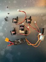 Spektrum Empfänger, Servos und Regler