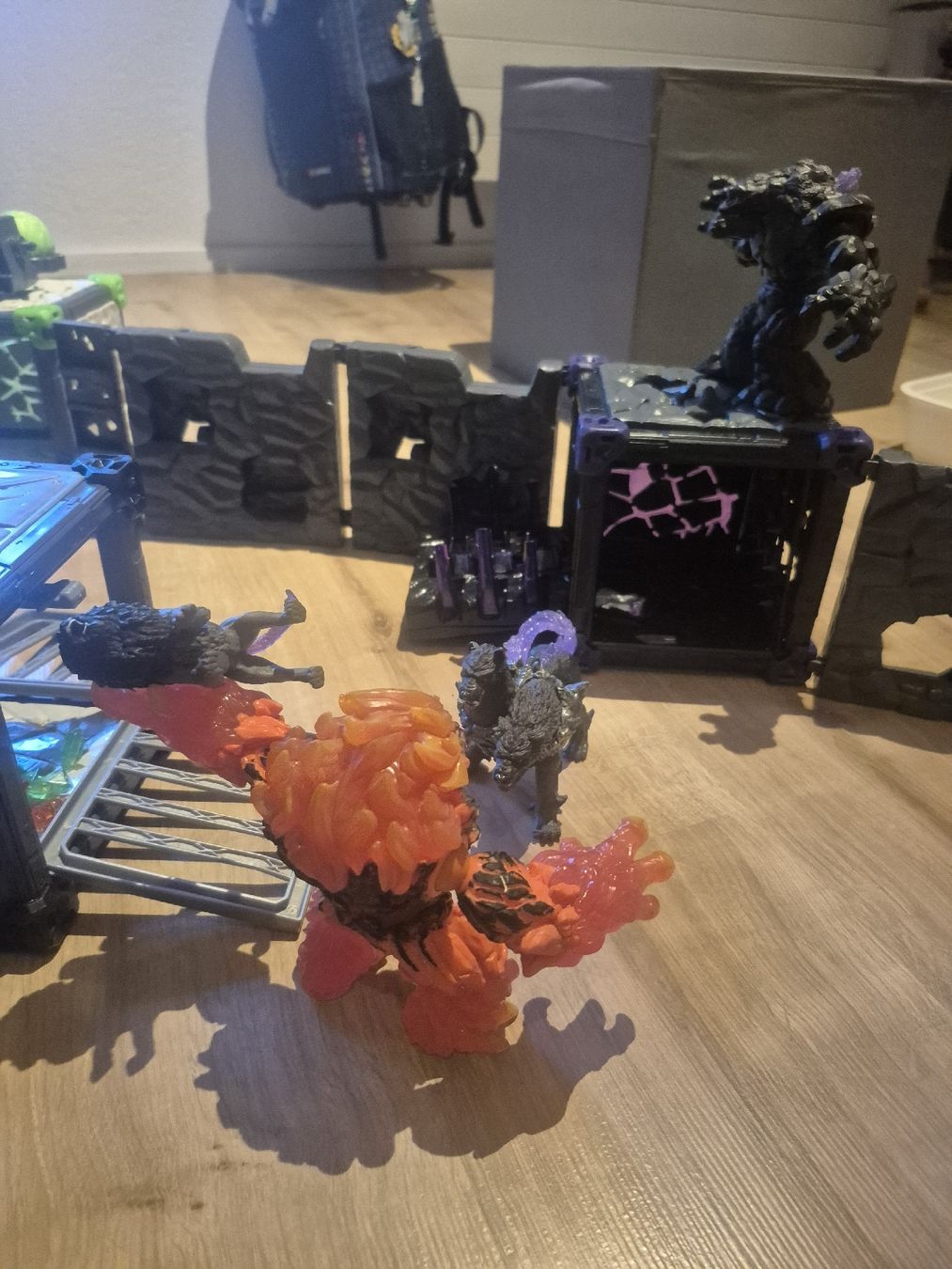 Schleich Giocattoli: Schleich ELDRADOR CREATURES XXL Komplettset mit ca. 10 Figur – Usato da Kirchlindach venduto da Proticle 3