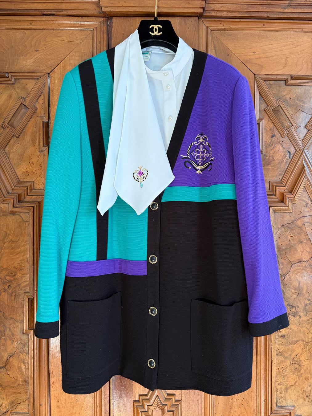 Lots de vêtements: FRANKENWALDER SET /Jacke+Bluse/ Größe 46 – D'occasion à Interlaken par Bona55