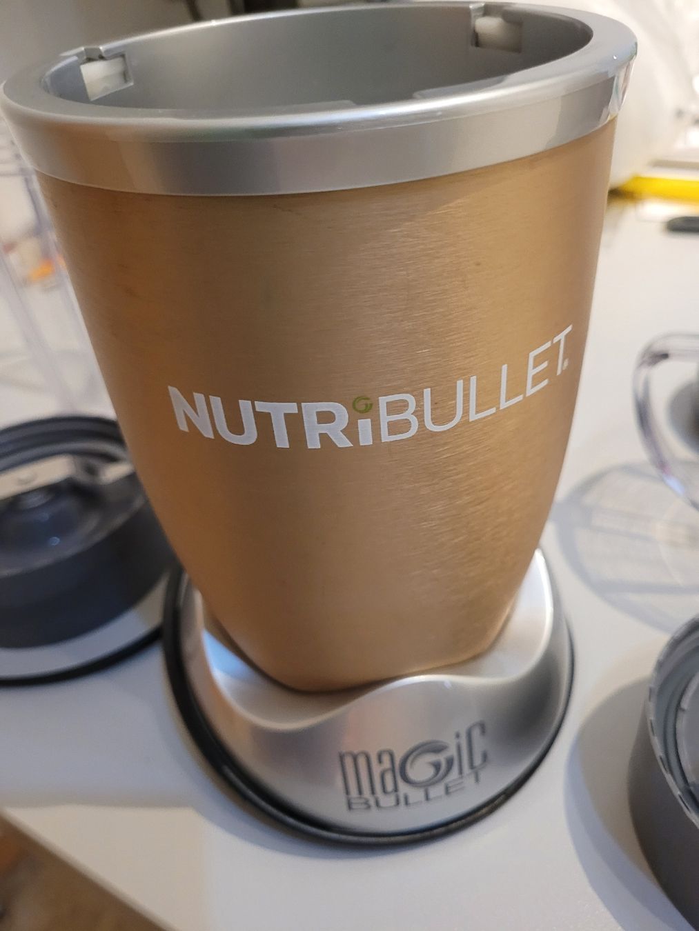 Nutribullet Küchengeräte: Nutribullet mit Zubehör – Gebraucht aus Kallnach von _blub_