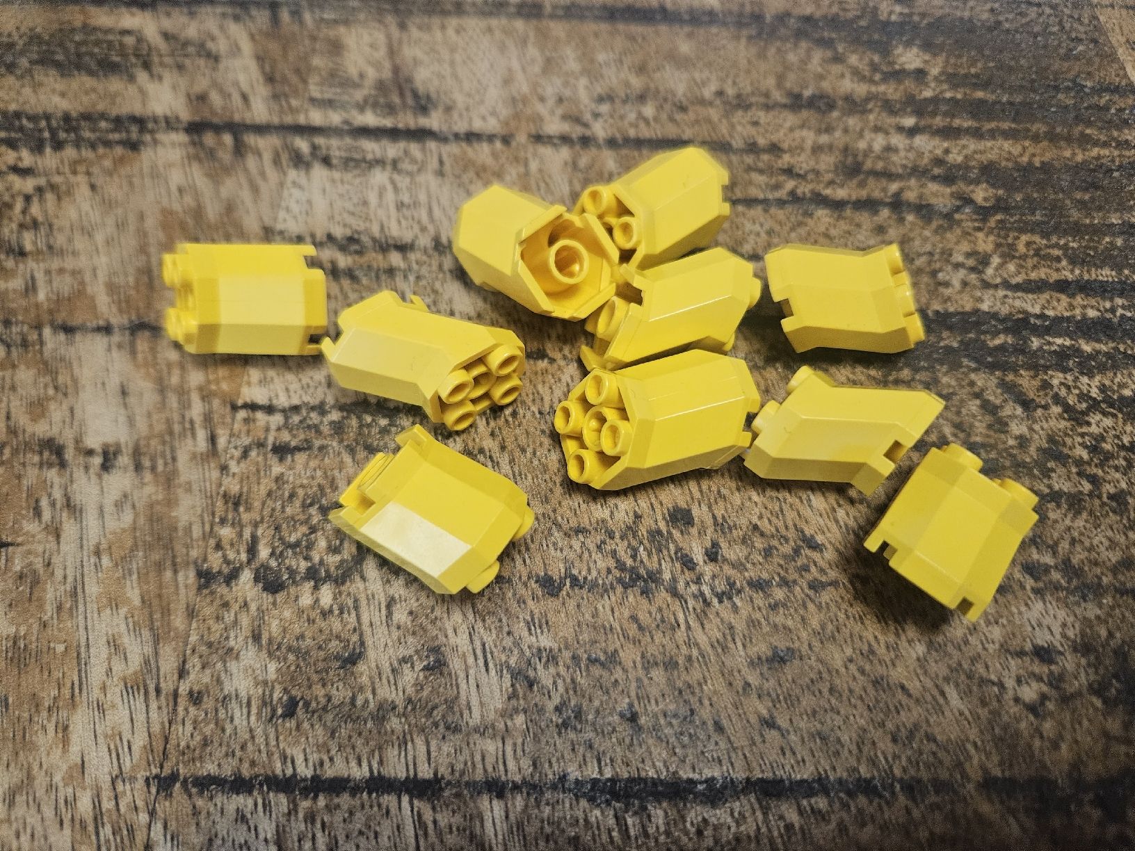 Lego Baukästen: lego 6032 lot de 10 pièces Yellow Brick, Modified Octagonal – Gebraucht aus Confignon von Ecrofigs