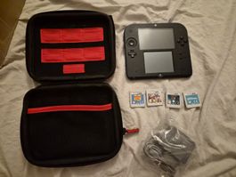 Nintendo 2DS mit 4 Spielen und Tasche